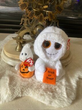 Ty Beanie Baby Halloween Ghost MIST + Halloweenie Beanie Ghostkin w/tags